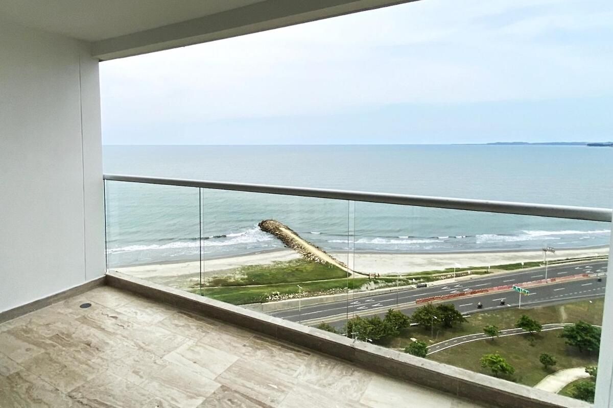 Apartamento Vista al Mar, Playa y Piscina a 3 min Aeropuerto *