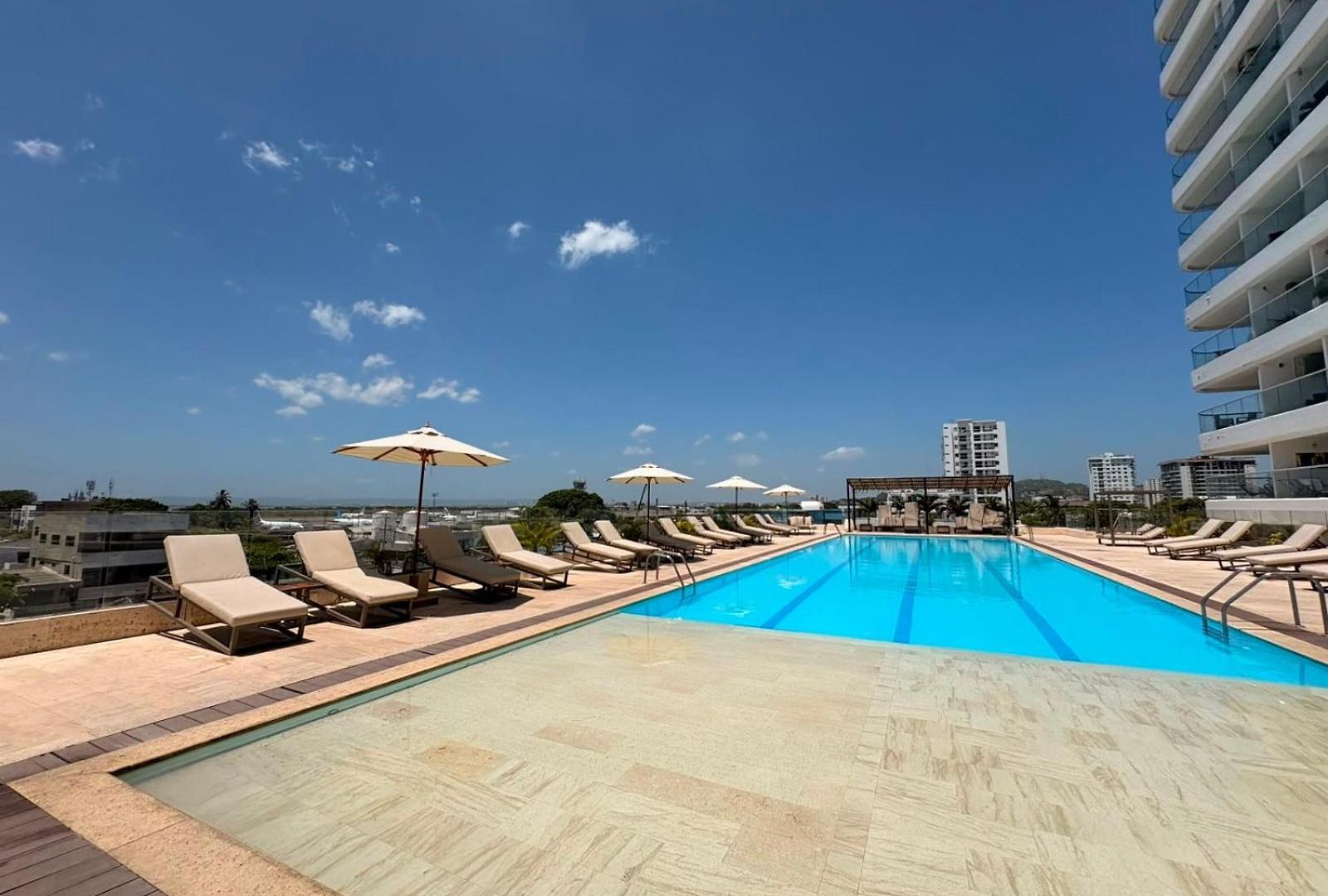 Vista Al Mar, Playa Y Piscina A 3 Min Aeropuerto Apartamento *