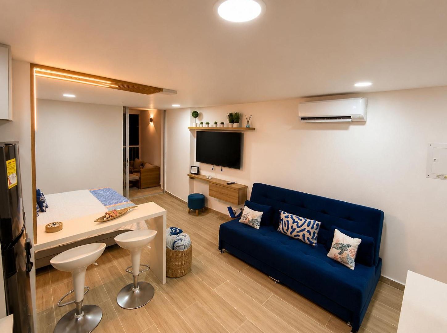 Vista Al Mar, Playa Y Piscina A 3 Min Aeropuerto Apartamento *
