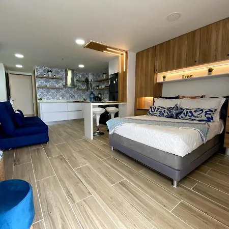 Apartamento Frente Al Mar Cerca Al Aeropuerto Apartamento *