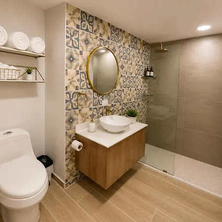 Vista Al Mar, Playa Y Piscina A 3 Min Aeropuerto Apartamento
