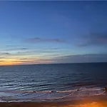 Apartamento Frente Al Mar Cerca Al Aeropuerto