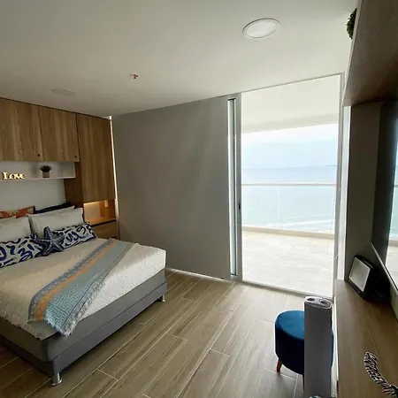 Apartamento Frente Al Mar Cerca Al Aeropuerto * Cartagena